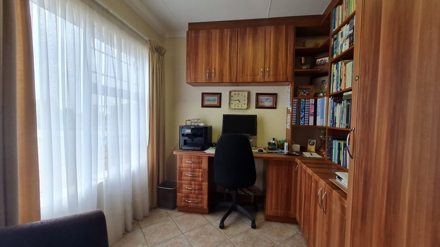 4 Bedroom Property for Sale in Dana Bay Western Cape